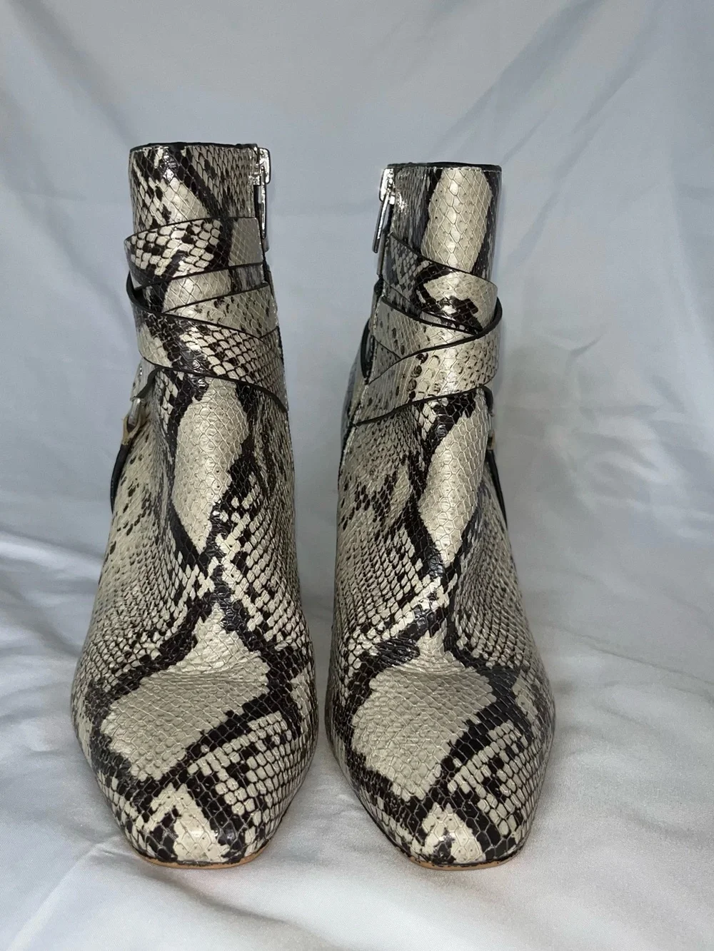 Vince Camuto stylish snake
